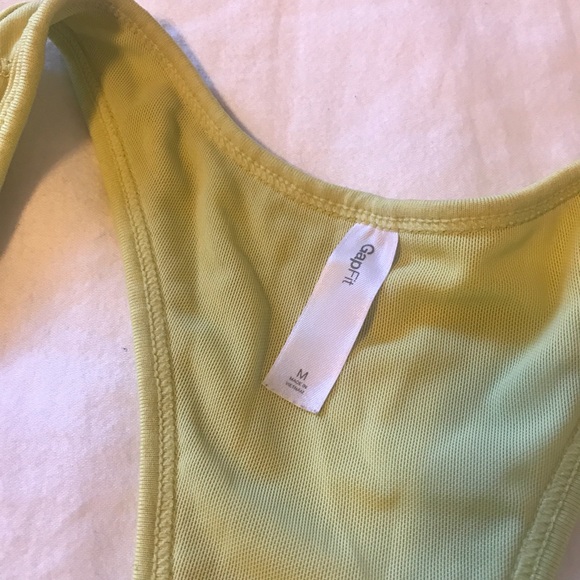 Gap Fit Work Out Shirt - Picture 2 of 2